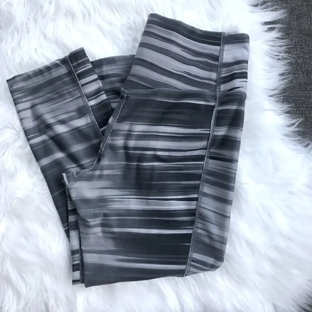 NIKE Dri Fit crop leggings size XS